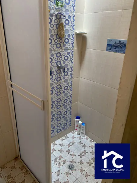 Casa Familiar con Aparta Estudio Independiente